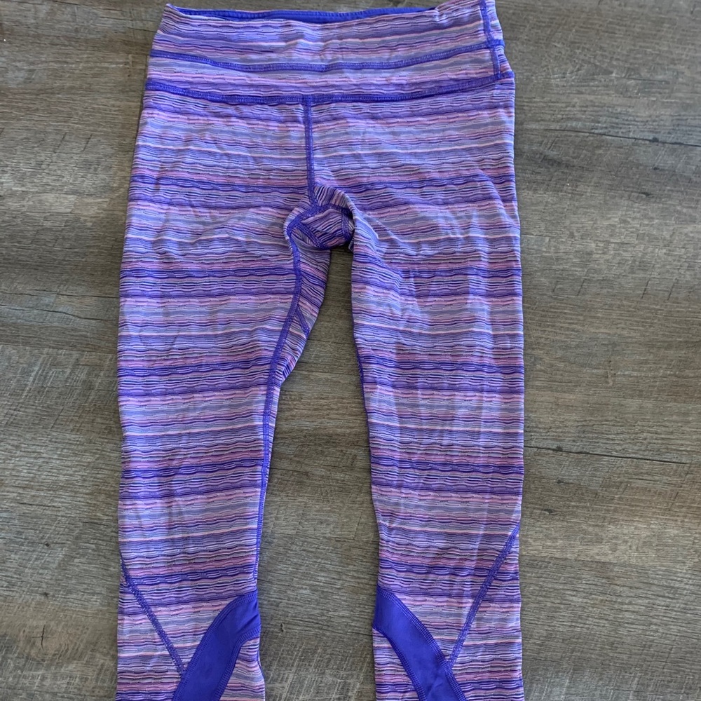 Lululemon leggings size 6
